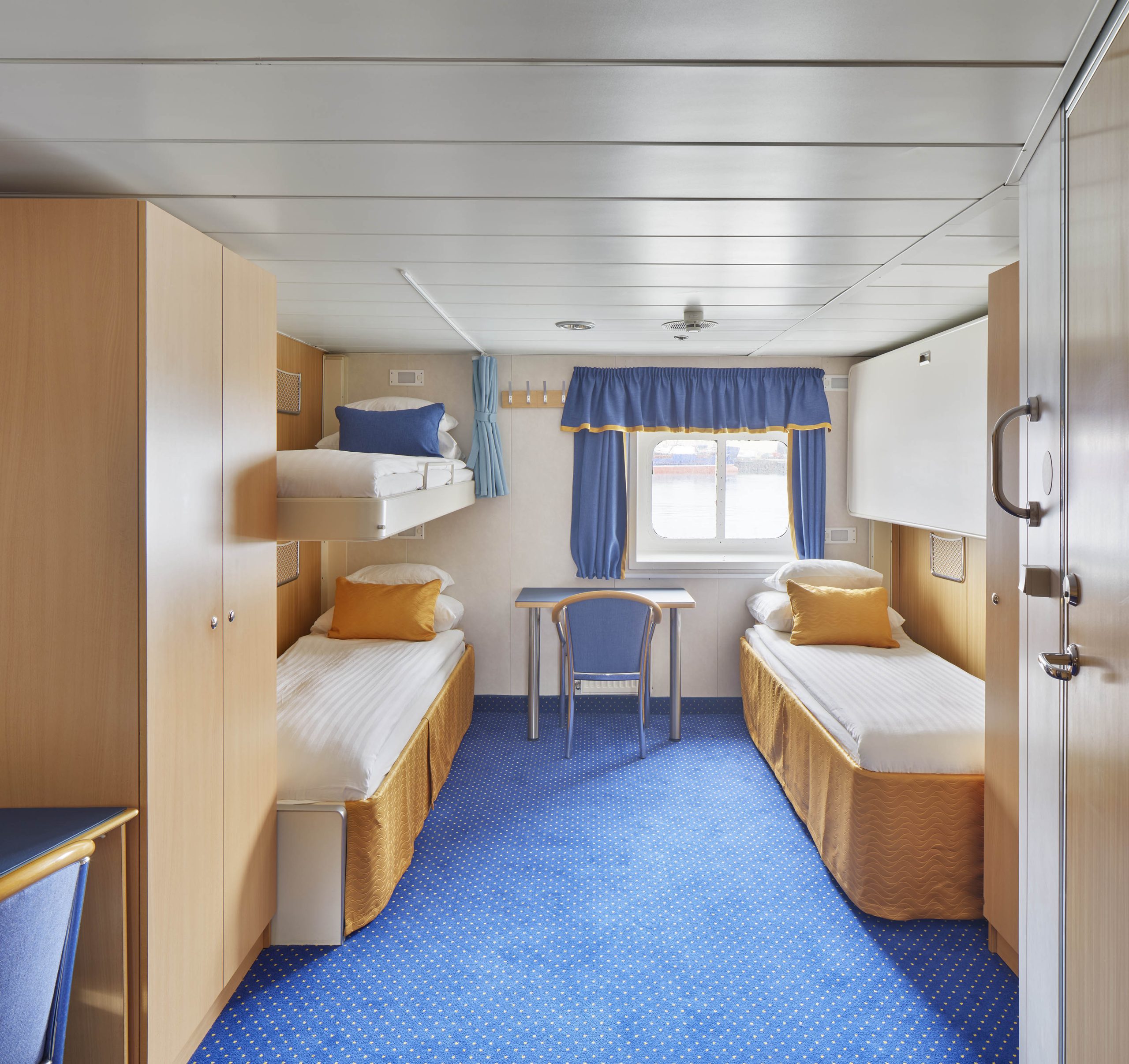 Ocean Nova, triple cabin