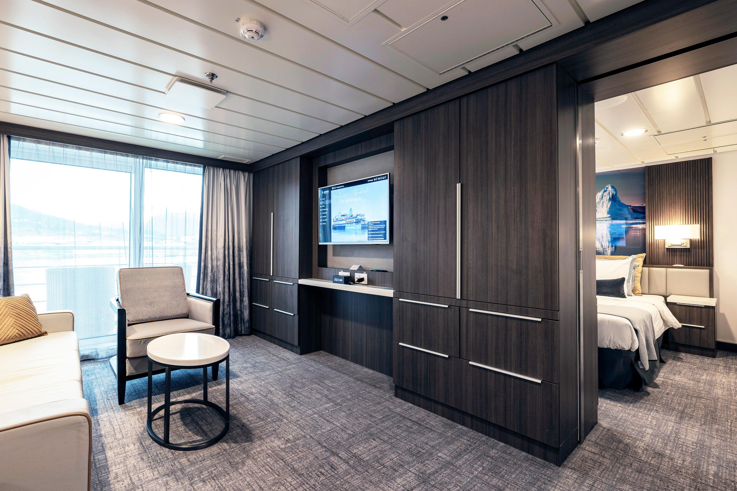 Sylvia Earle Captain's Suite