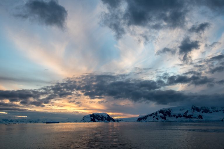 20170107-Antarctica Heb Sky_1468